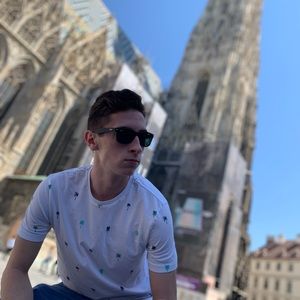 Meet your Posher, Tim